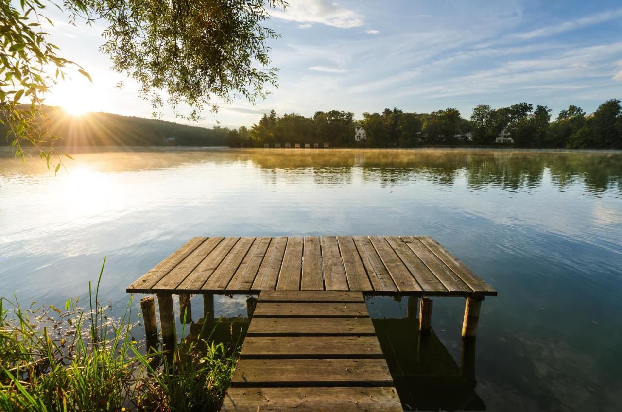 Sopherl Am See - Fruehstueck Auf Der Seeterrasse, Sehr Ruhig Und Wunderschoen Am See, 3 Minuten Nach Oberpfaffenhofen, Viele Radtouren, Restaurants & Cafes In Der Umgebung Wessling Ngoại thất bức ảnh